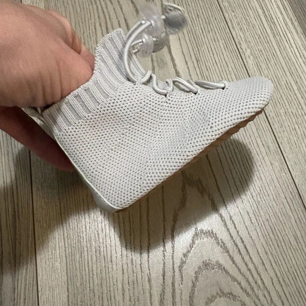Harts Park Boss Gray Baby Booties Size 0-6 Months